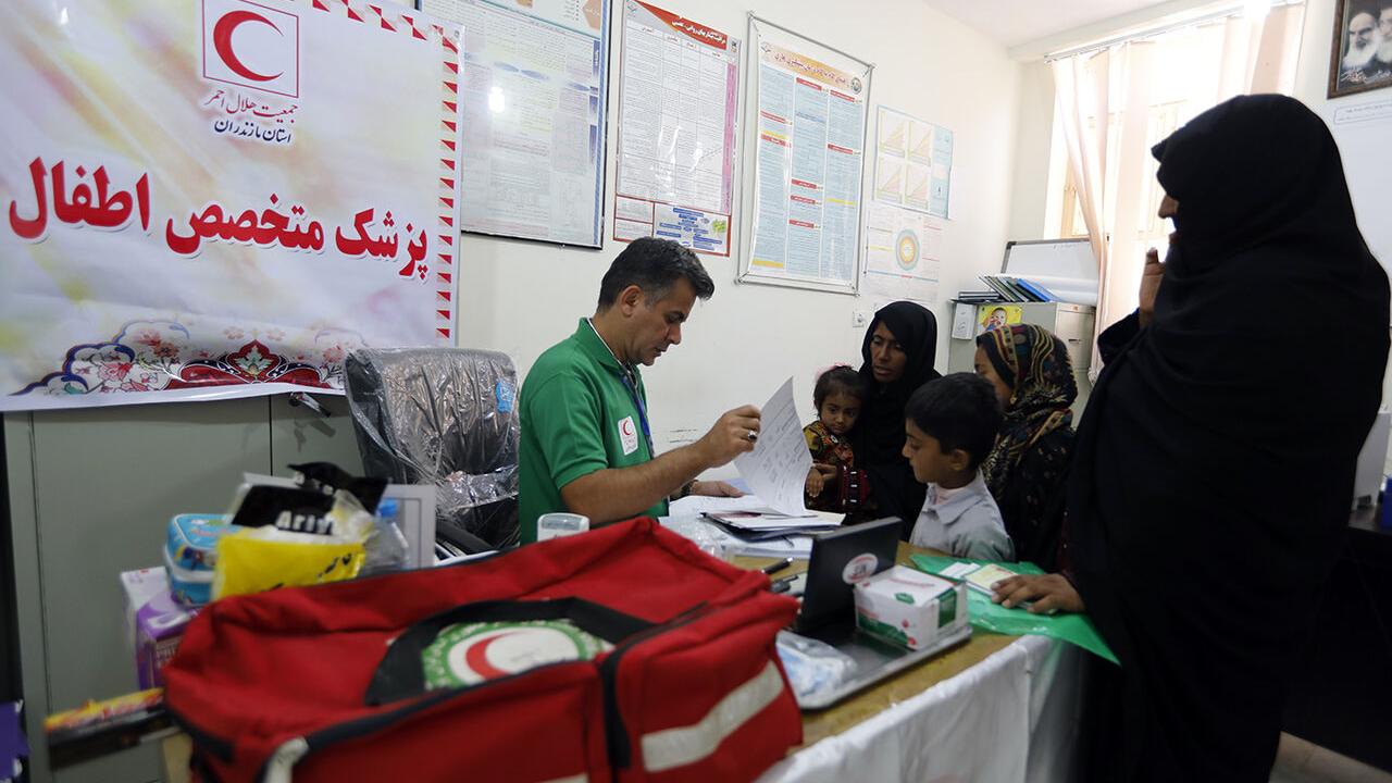 بهرهمندی ۱۴۸۷ روستایی کمبرخوردار هرمزگانی از خدمات درمانی «نذر آب ۳»